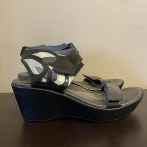 NAOT Women's Intrigue Black/Silver Luster Leather Sandal Size 40 EU / 9-9.5